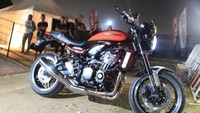 Motor ini dibawa sebagai penghormatan untuk Kawasaki Z1, dan hadir dengan tema True Spirit. Foto: Ruly Kurniawan