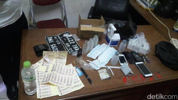 Polisi Gerebek Lapak Narkoba dan Tangkap Geng Motor di Jaktim