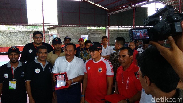 Sandiaga Buka Kejuaraan Futsal Gema Sadhana di Jakarta Barat Sandiaga Buka Kejuaraan Futsal Gema Sadhana di Jakarta Barat