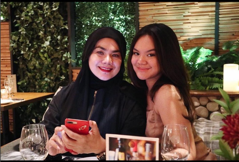 Makin Pelik, Haris Pukul Anaknya Shafa yang Labrak Jennifer Dunn Makin Pelik, Haris Pukul Anaknya Shafa yang Labrak Jennifer Dunn