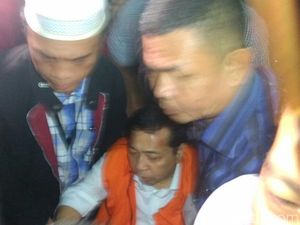 Pakai Rompi Oranye, Setya Novanto Tiba di KPK