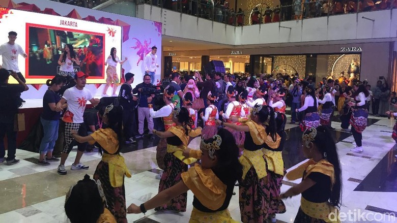 Para Artis Ditantang di Indonesia Menari Para Artis Ditantang di Indonesia Menari