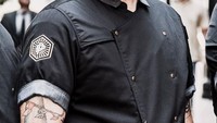 Di usia mudanya, Ryan Prentiss sudah menjadi Head Chef di restoran steak terbaru Motor City yaitu Prime + Proper. Mata birunya menambah keseksian chef 27 tahun ini. Foto: People