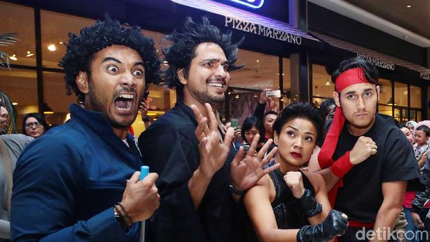 Para pemain film '5 Cowok Jagoan' di Kota Kasablanka.