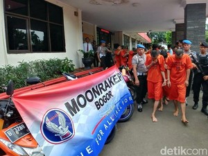 Markas Moonraker di Bogor Digerebek Polisi, 10 Orang Diciduk