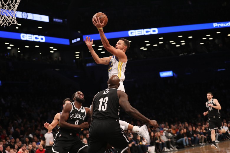 Curry 39 Poin, Warriors Tundukkan Nets Curry 39 Poin, Warriors Tundukkan Nets