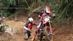 Terabas Hutan Pakai Motor Trail
