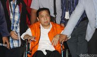 Novanto saat dibawa masuk ke Gedung Merah Putih.
