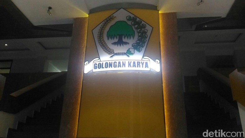 Dakwaan Setya Novanto Dibacakan, Desakan Munaslub Golkar Menggema Dakwaan Setya Novanto Dibacakan, Desakan Munaslub Golkar Menggema