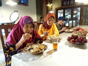 Warga Luar Banyuwangi juga Gratis Makan di Restoran Fakir dan Miskin