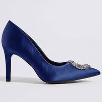 Marks & Spencer Rilis Sepatu Ala Carrie Bradshaw, Harga 21 Kali Lebih Murah