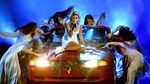 Selena Gomez Tampilkan Kecelakaan Mobil di AMAs, Ikutan Meme Setnov?