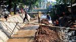 Sungai di Srengseng Sawah Diturap