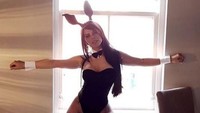 Model Playboy asal Brasil ini diketahui juga menggemari Gerard Pique selain Messi. Foto: Instagram/suzycortez