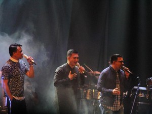 Romantis dan Penuh Kejutan Bersama Kahitna di dHot Music #MantapMemilih