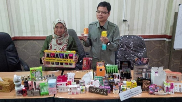Ribuan Kosmetik Ilegal Diamankan di Pekanbaru