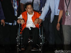 Tak Pakai Kursi Roda, Setya Novanto Dipindahkan ke Rutan KPK