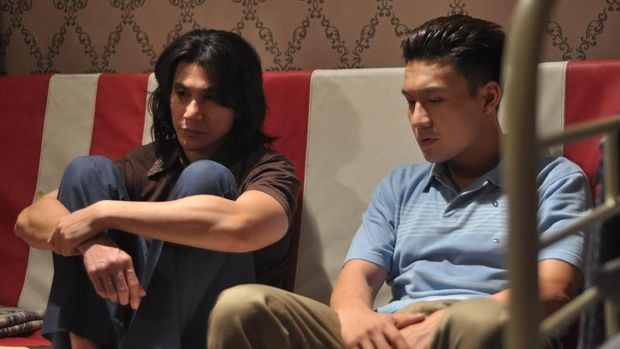 Chrisye adalah Pahlawan di Mata Vino G Bastian