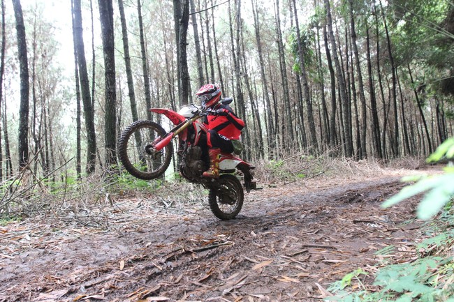 Taklukkan Bukit Moko, Honda CRF150L Jawaban Pencinta Motor Trail