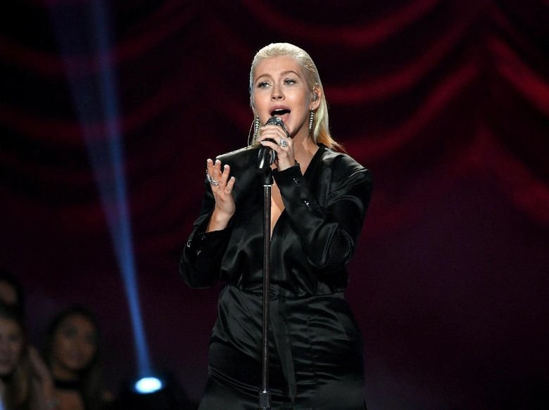 Abaikan Haters, Christina Aguilera Merasa Cantik di AMAs Abaikan Haters, Christina Aguilera Merasa Cantik di AMAs