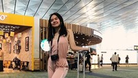 Dikenal dengan nama Shafa Harris, perempuan berusia 14 tahun ini merupakan anak dari pengusaha Faisal Harris. Dilihat dari akun Instagramnya, ia gemar traveling ke beberapa negara (Instagram/shafaharris)