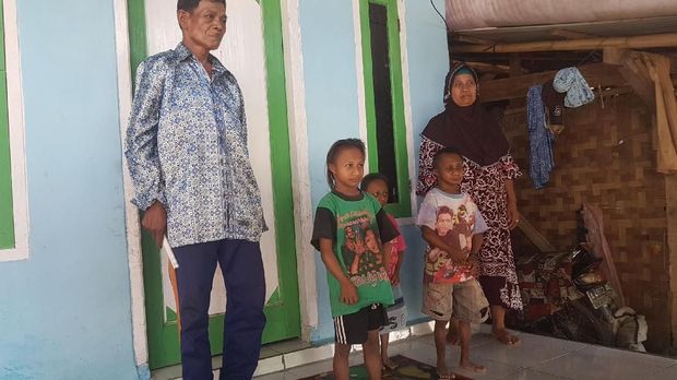 Pasangan di Serang Ini Miliki 3 Anak Berukuran Mini