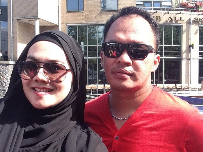 Faisal Haris bersama istrinya, Sarita Abdul Mukti