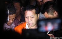 Novanto saat keluar Gedung Merah Putih.