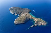 (Tagomago Private Island)