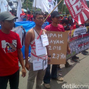 Tuntut Gubernur Jateng Abaikan PP No 78, Massa Buruh Siap Menginap