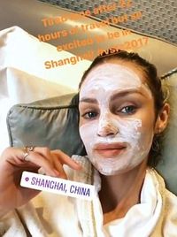 Intip Ritual Masker Para Model Victoria's Secret Sebelum Fashion Show