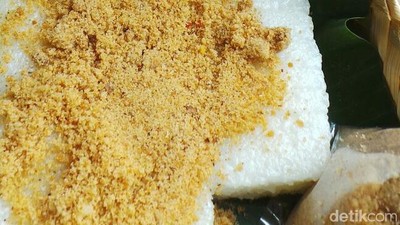 10 Ketan Kukus dengan Aneka Topping Ini Enak Buat Sarapan dan Camilan