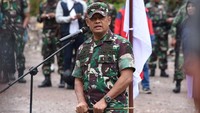 Itu kan kabar, tanya yang kasih kabar saja, ujar Gatot saat ditanya wartawan soal kabar akan digandeng partai politik untuk jadi capres 2019 seusai pembekalan calon perwira remaja (capaja) TNI-Polri di Mabes TNI, Cilangkap, Jakarta Timur, Senin (24/7/2017). Foto: Dok. Puspen TNI