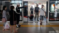 Skytrain akan berhenti di masing-masing terminal dengan waktu tempuh setiap terminalnya diperkirakan sekitar 5 menit.