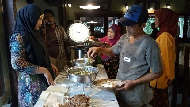 Restoran ini tak berbeda dengan restoran lain 