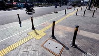 Jalur untuk pejalan kaki itu juga lebar.