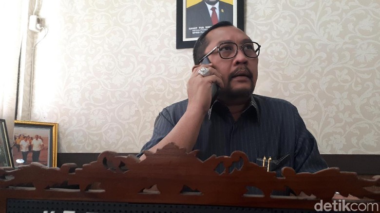 Setya Novanto Ditahan KPK, Golkar Jatim: Kita Standby Tunggu DPP Setya Novanto Ditahan KPK, Golkar Jatim: Kita Standby Tunggu DPP