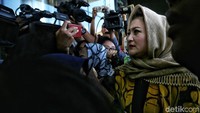 Deisti diperiksa dengan kapasitas sebagai mantan komisaris PT Mondialindo Graha Perdana (MGP).