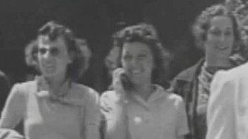 Video dari tahun 1930-an yang menampilkan seorang wanita diduga sedang menelepon memakai ponsel ini dibanjiri view dan komentar di YouTube pada 2012.Di 2013, seorang pengguna YouTube lainnya mengklaim bahwa wanita dalam video tersebut adalah neneknya saat berusia 17 tahun dan sedang menguji prototipe ponsel di sebuah pabrik peralatan komunikasi di Massachusetts, Amerika Serikat. Foto: Internet