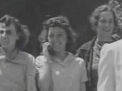 Benarkah Ini Penampakan Para Penjelajah Waktu?