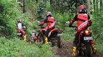 Terabas Hutan Pakai Motor Trail