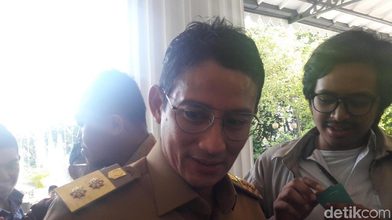 Kusir Delman Tagih Janji ke Sandi untuk Beroperasi di Monas Kusir Delman Tagih Janji ke Sandi untuk Beroperasi di Monas