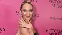 Candice Swanepoel dikabarkan dekat setelah Harry Styles putus dengan Olivia Wilde. Foto: Matt Winkelmeyer/Getty Images for Victorias Secret