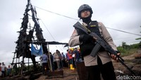 Sebanyak tujuh belas sumur minyak yang beroperasi diwilayah kerja pertambangan PT Pertamina EP Asset 1 Field Ramba di Kelurahan Mangunjaya, Kecamatan Babat Toman, Kabupaten Musi Banyuasin yang dikelolah oleh secara ilegal oleh masyarakat ditutup oleh tim gabungan Pemprov Sumsel, Kepolisian, TNI, Pemda Muba dan PT Pertamina EP, Selasa (21/11/2017).