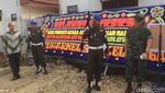 Karangan Bunga dan Tamu VIP di Pemberian Marga Kahiyang Siregar
