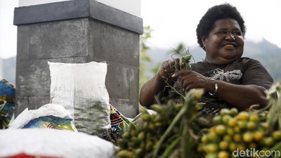 Senyum Semringah Para Penjual Pinang
