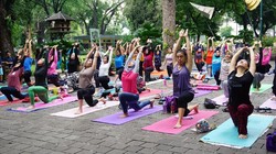 Nggak Perlu Mahal, Ikut Komunitas Ini Bisa Yoga Gratisan