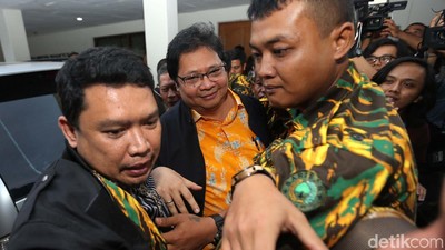 Menteri Airlangga Ikut Sidang Pleno Soal Novanto