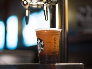 Starbucks Umumkan PHK Massal dan Rencana Tutup Gerai