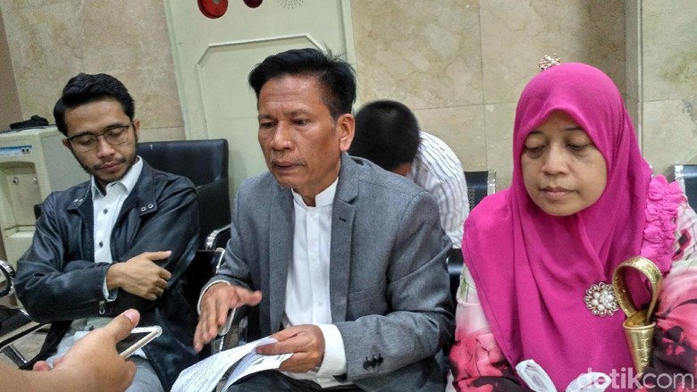 Tak Terima Habib Rizieq Dihina, Ratih Polisikan Akun Facebook Azriel Tak Terima Habib Rizieq Dihina, Ratih Polisikan Akun Facebook Azriel